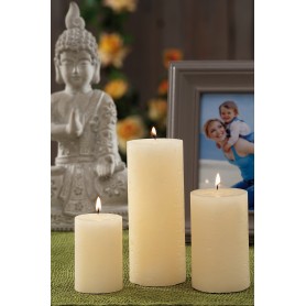 CANDLE OF IVORY COLOR DIMENSION CM. 6x9h.